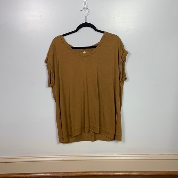 Wishlist Tops - SCOOP neck loose top twisted band